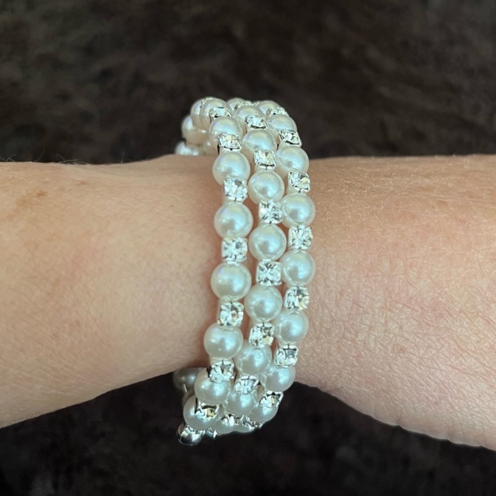 Simulated Pearl Crystal Bracelet Womens Bangle Wraparound Multilayer Stretchable